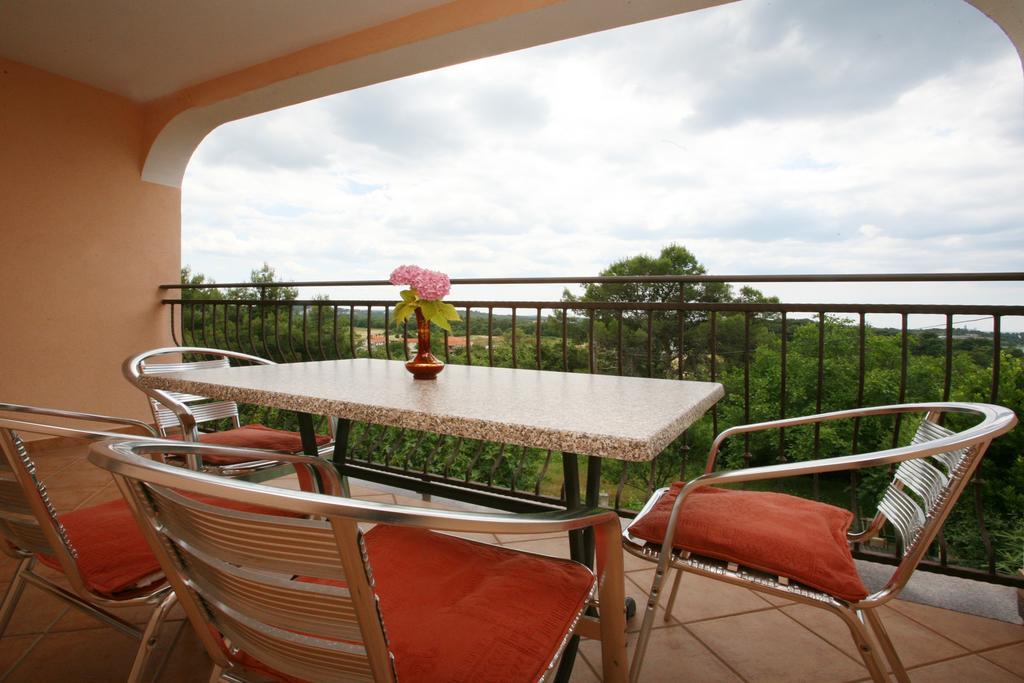 Apartments Neda - Porec South 객실 사진