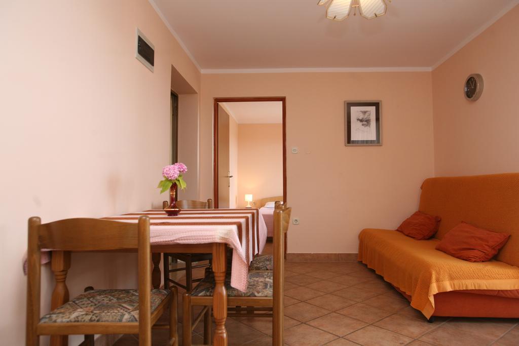 Apartments Neda - Porec South 객실 사진