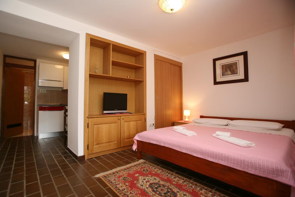 Apartments Neda - Porec South 객실 사진