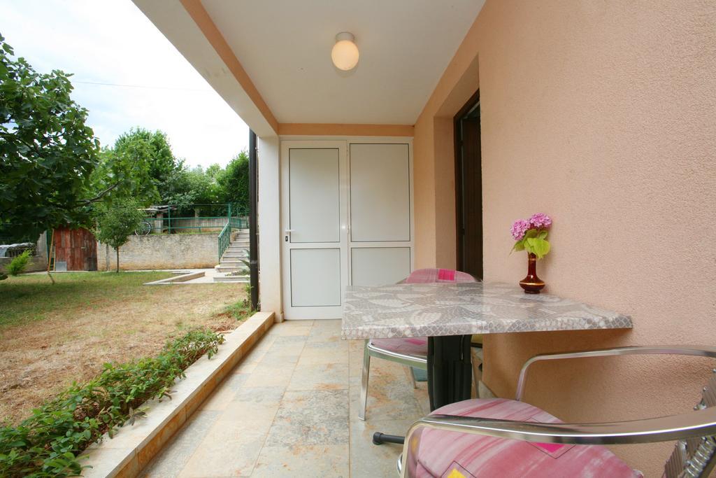 Apartments Neda - Porec South 객실 사진