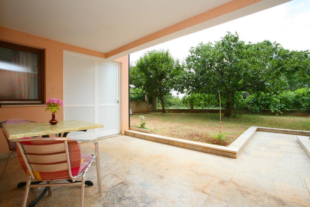 Apartments Neda - Porec South 객실 사진