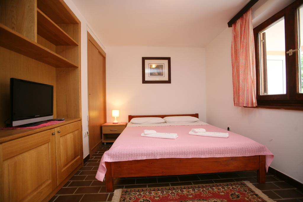 Apartments Neda - Porec South 객실 사진