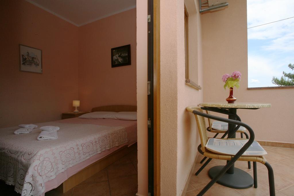 Apartments Neda - Porec South 객실 사진