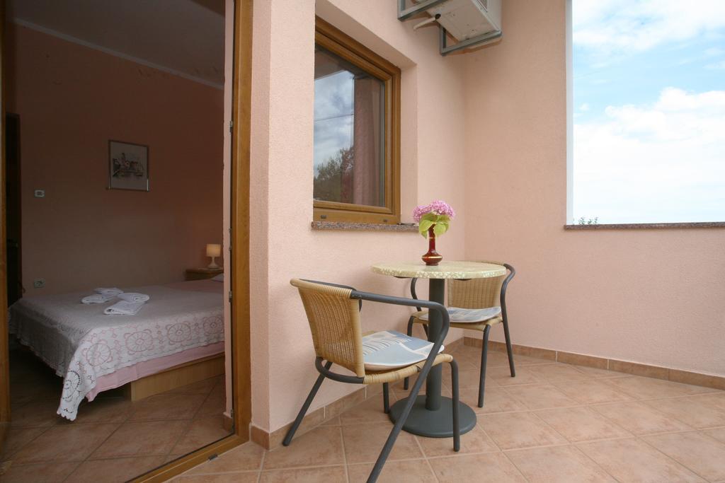 Apartments Neda - Porec South 객실 사진