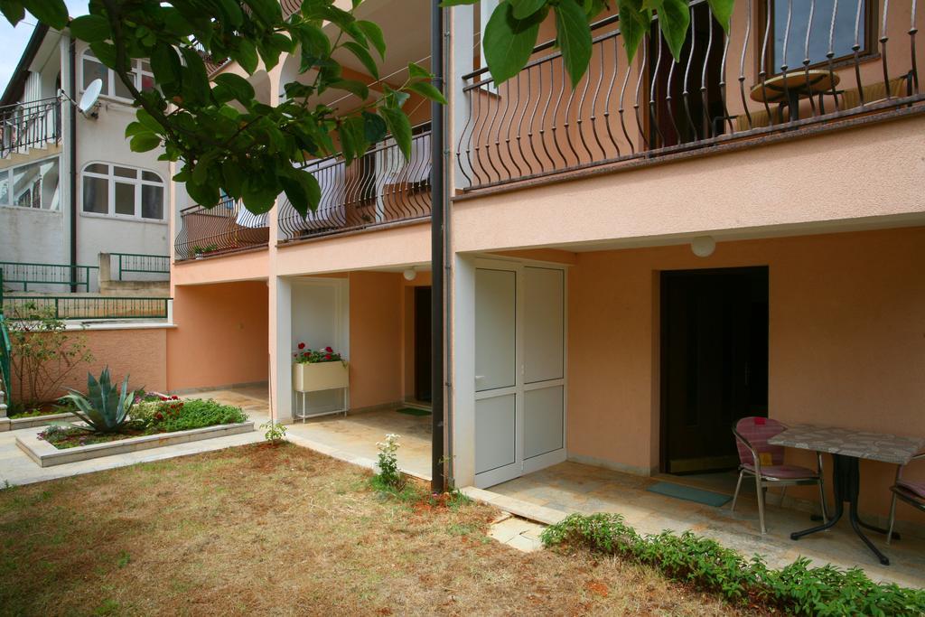 Apartments Neda - Porec South 객실 사진
